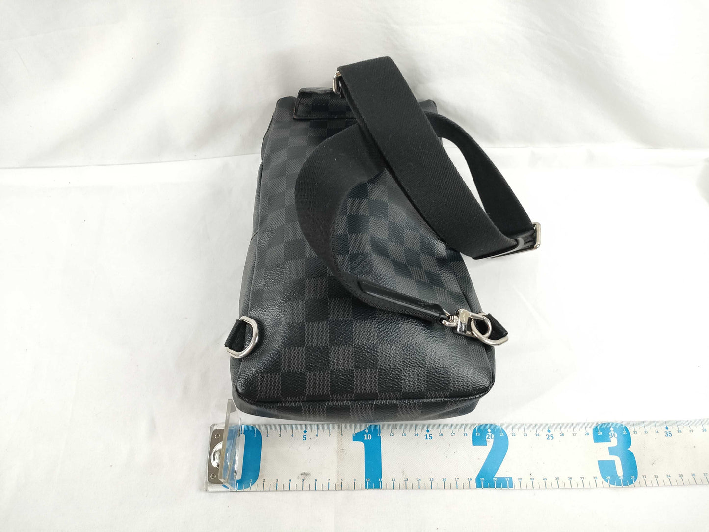 LOUIS VUITTON N41719 Damier Graphite Louis Vuitton Damier Graphite Avenue Sling Bag N41719 Shoulder Bag
