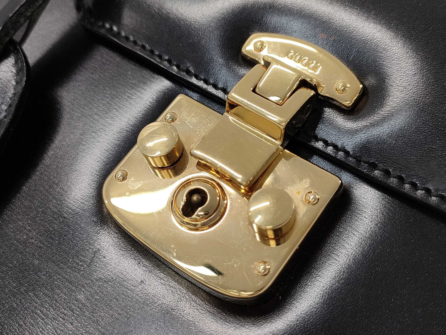 GUCCI 000.256.0192 2-Way Handbag with Stitching, Ladylock Handbag