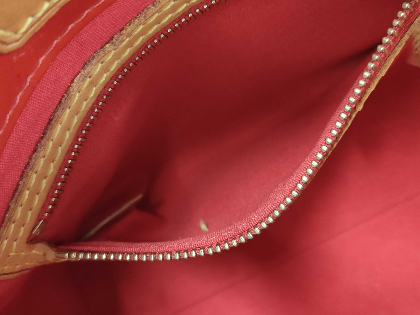 LOUIS VUITTON Vernis Houston M91121 Handbag