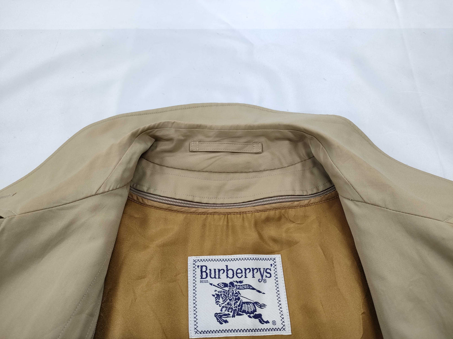 BURBERRY Trench Coat Size 7AB2 Coat