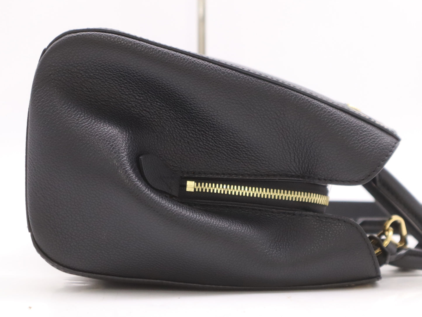 LOUIS VUITTON M45499 Empreinte Montaigne MM Shoulder Bag in Noir and Beige with Poignier Crochet Shoulder Strap, RFID Verified