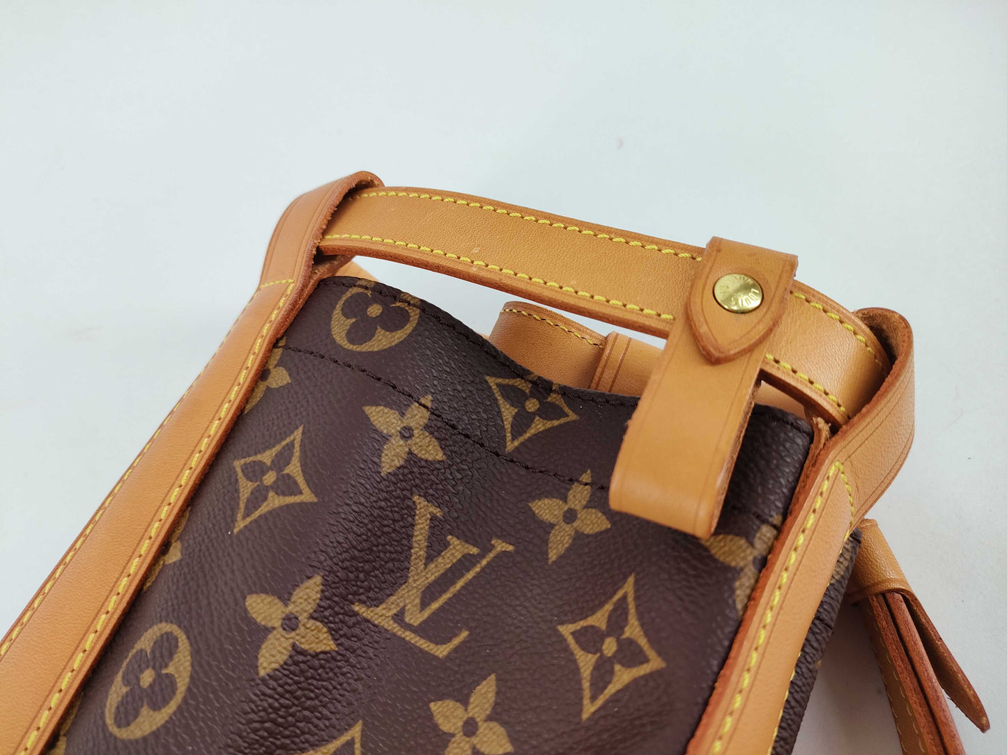 LOUIS VUITTON M99029 Monogram LV M99029 Romeo Gio Shoulder Bag
