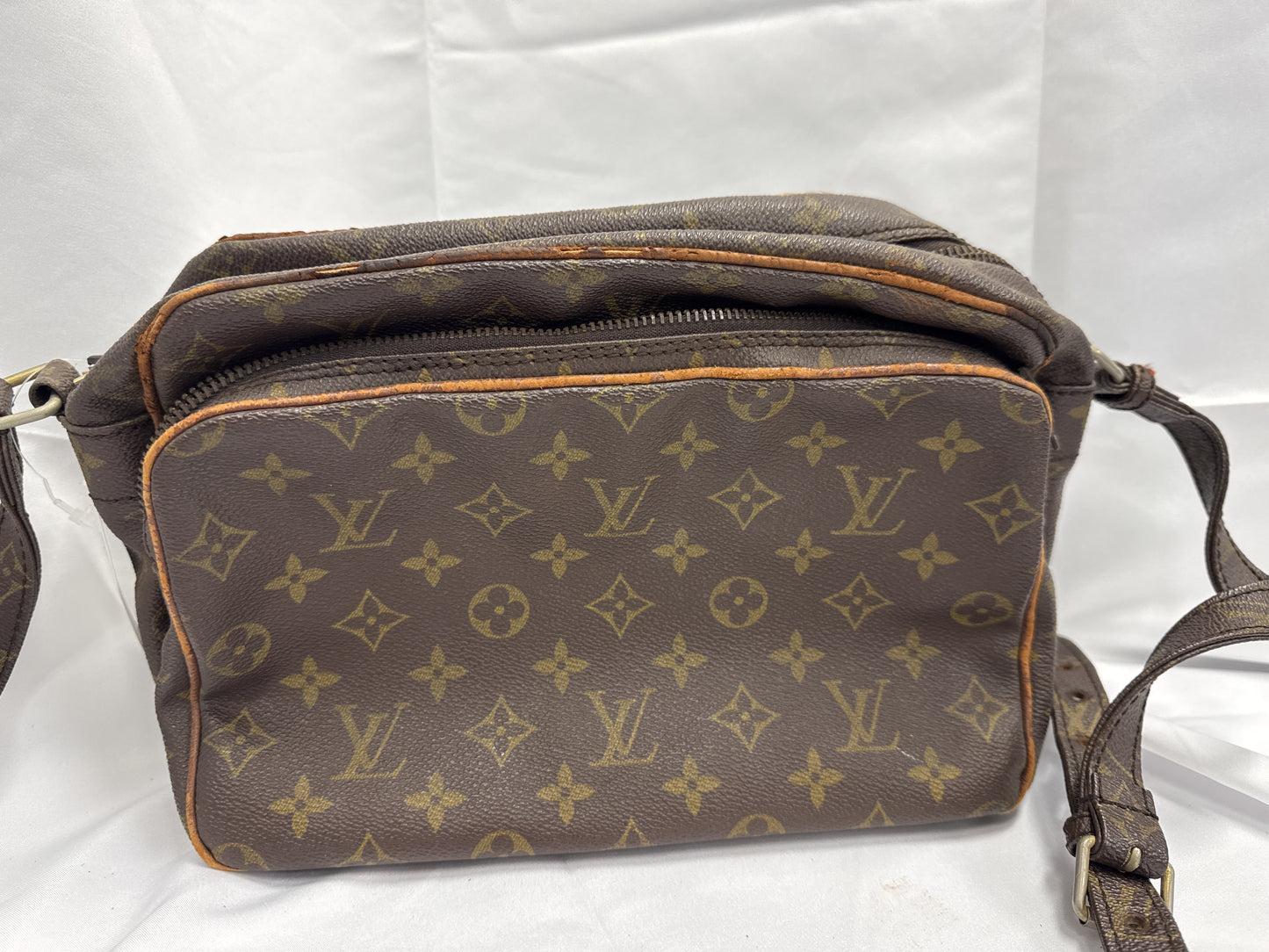 LOUIS VUITTON M45244 Monogram Old Style Nile Shoulder Bag