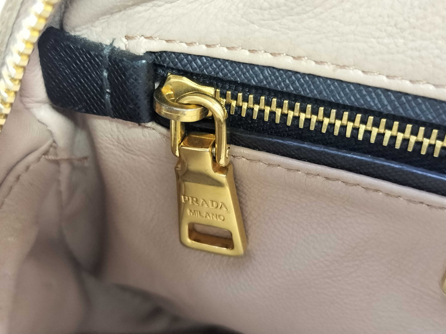 PRADA PRADA Saffiano Camera Bag Shoulder Bag