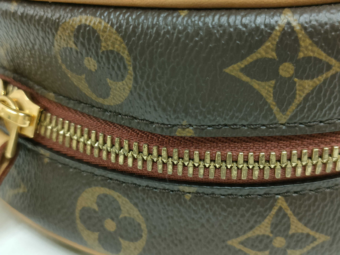 LOUIS VUITTON M 45578 Monogram LOUIS VUITTON Boite Chapeau Souple PM Monogram Shoulder Bag M45578 Shoulder Bag