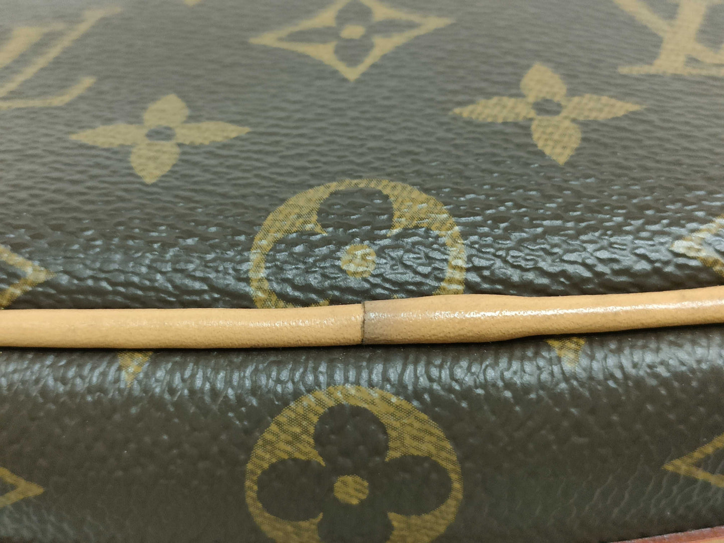 LOUIS VUITTON M 45578 Monogram LOUIS VUITTON Boite Chapeau Souple PM Monogram Shoulder Bag M45578 Shoulder Bag