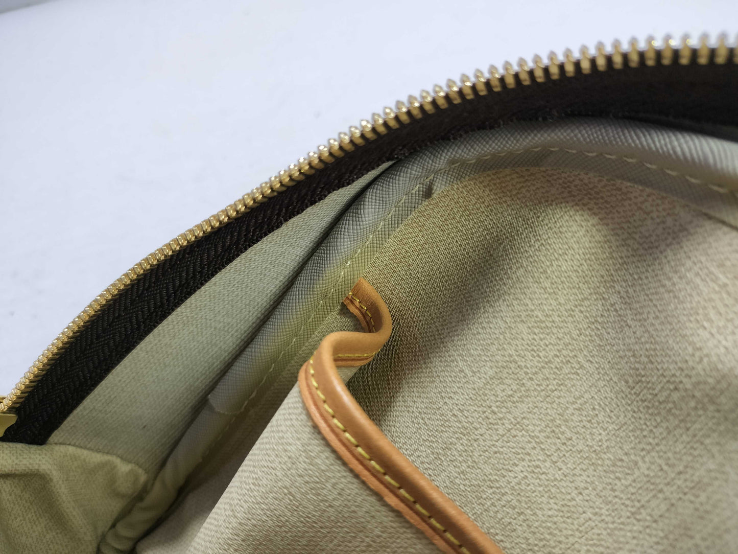 LOUIS VUITTON Monogram Louis Vuitton Bag Handbag