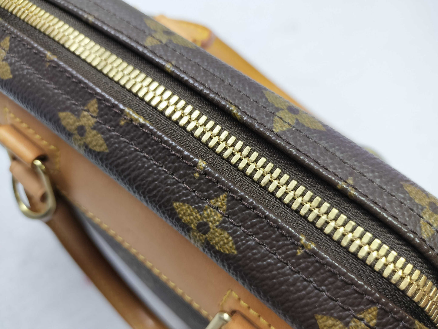 LOUIS VUITTON Monogram Louis Vuitton Bag Handbag