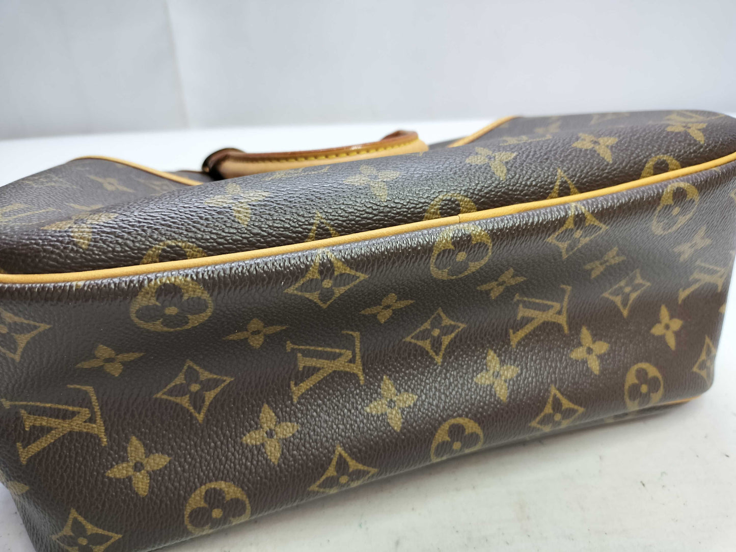 LOUIS VUITTON Monogram Louis Vuitton Bag Handbag