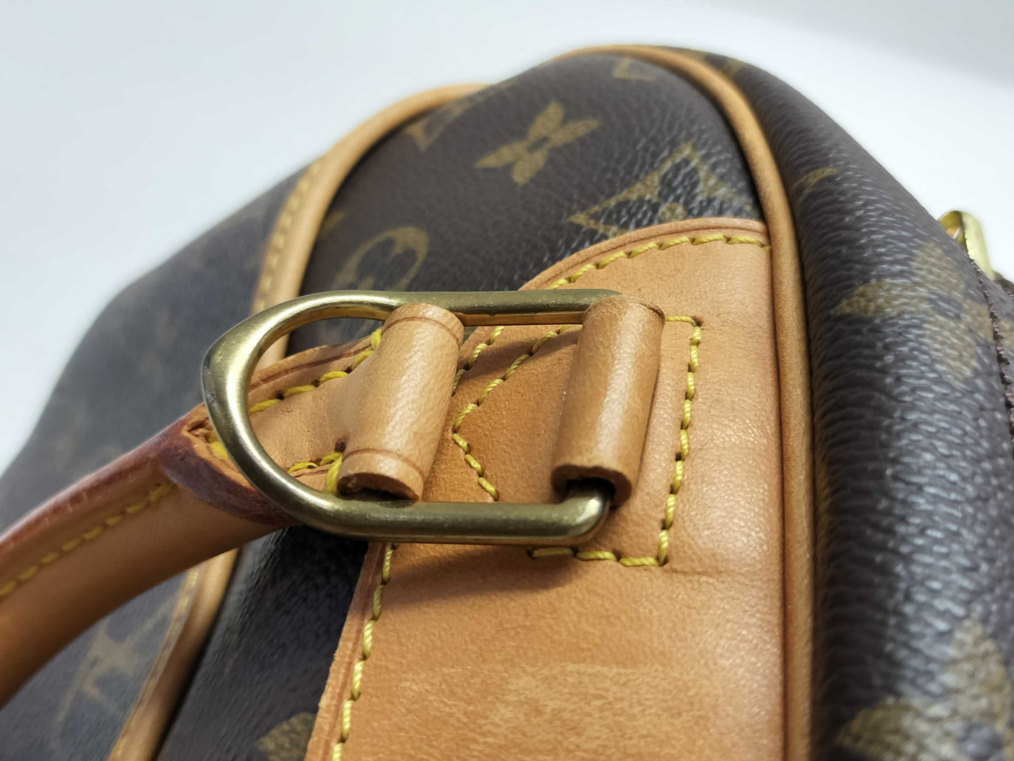 LOUIS VUITTON Monogram Louis Vuitton Bag Handbag