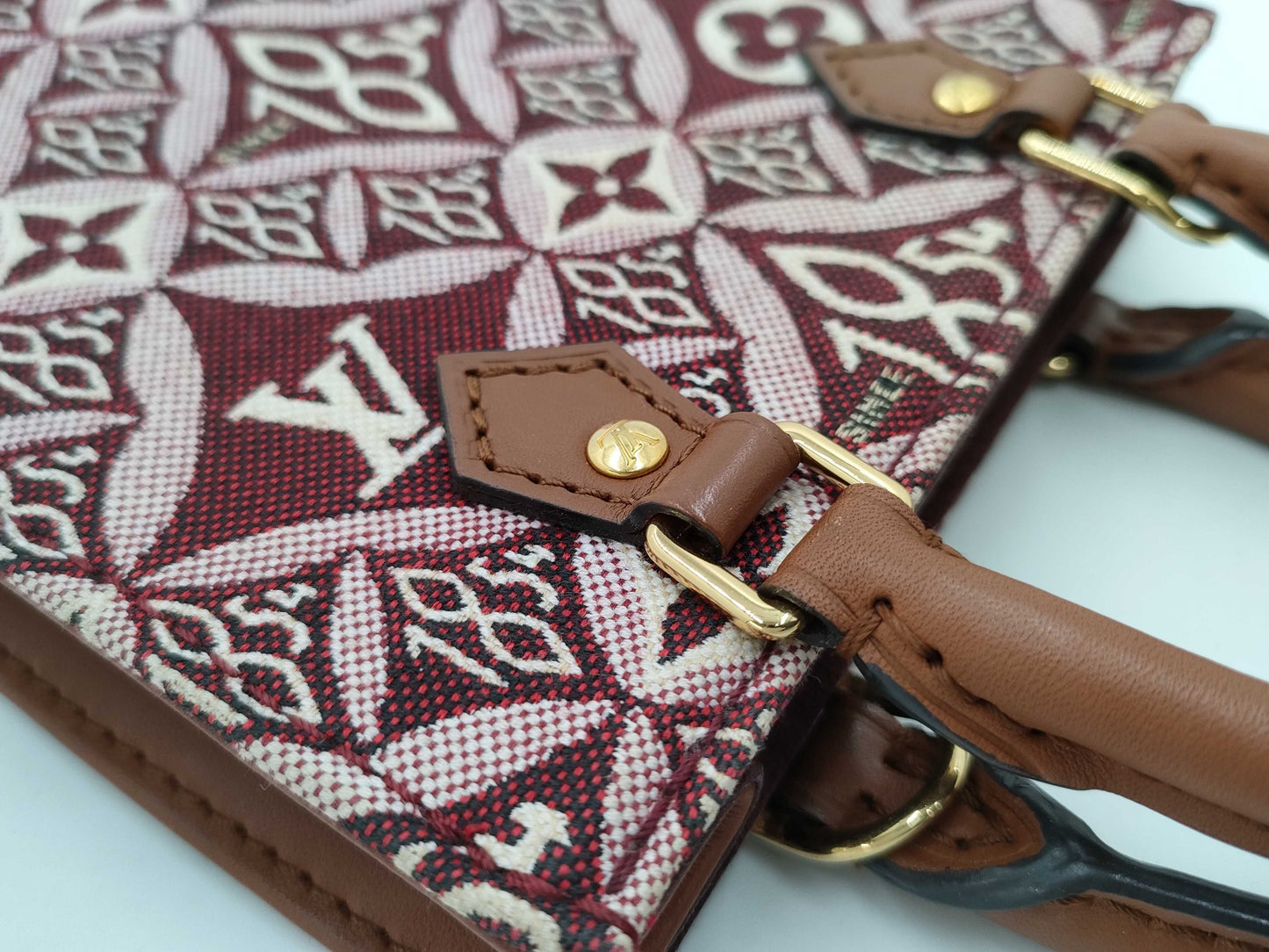 LOUIS VUITTON Louis Vuitton handbag