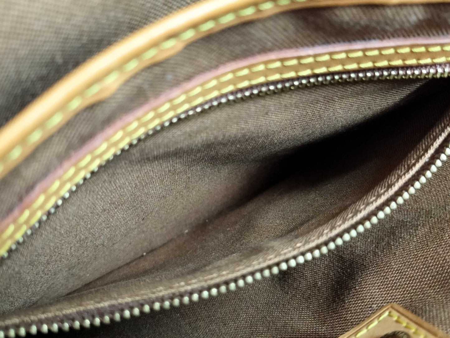 LOUIS VUITTON Monogram Monogram Vavant GM M51170 Tote Bag