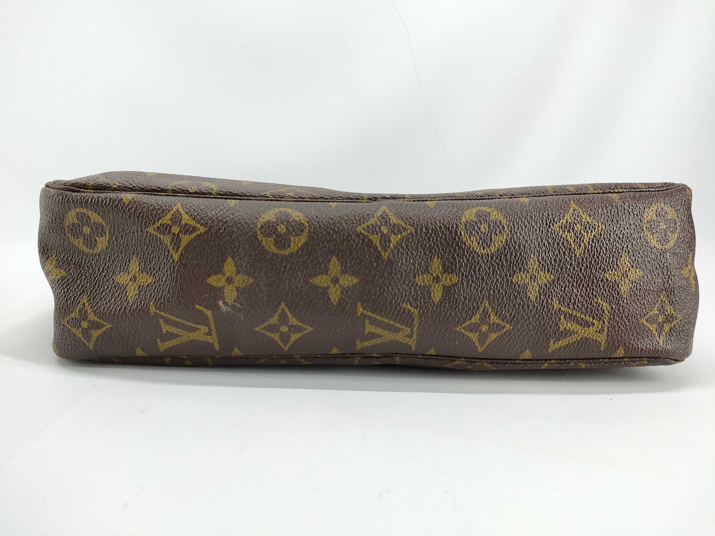 LOUIS VUITTON M47522 Monogram True Towel 28 M47522 Pouch