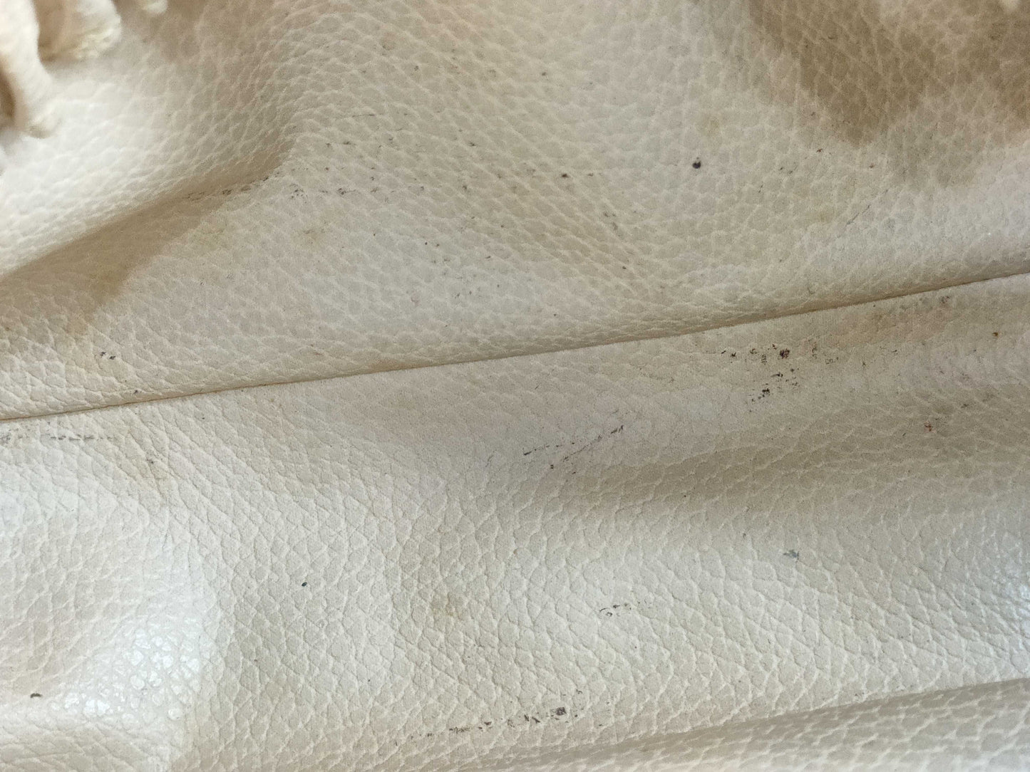 LOUIS VUITTON M47522 Monogram True Towel 28 M47522 Pouch