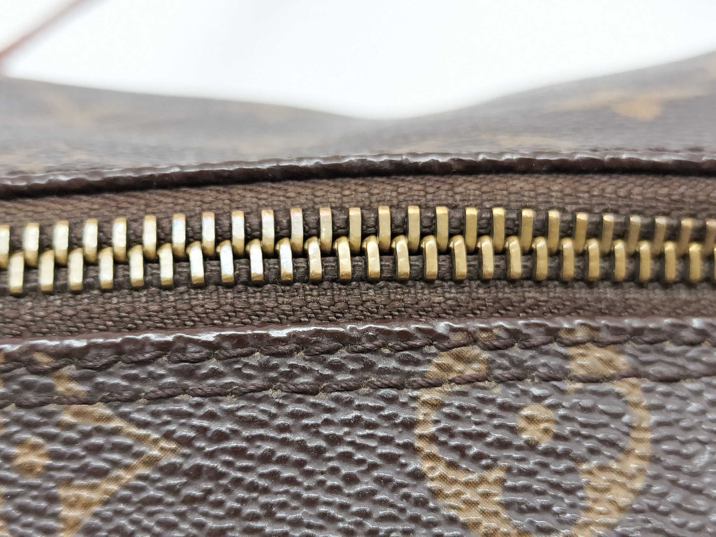 LOUIS VUITTON M51366 Monogram Louis Vuitton Papillon 30 Handbag