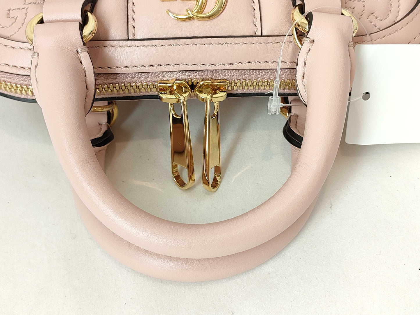 GUCCI GG Matelasse Handbag with Strap