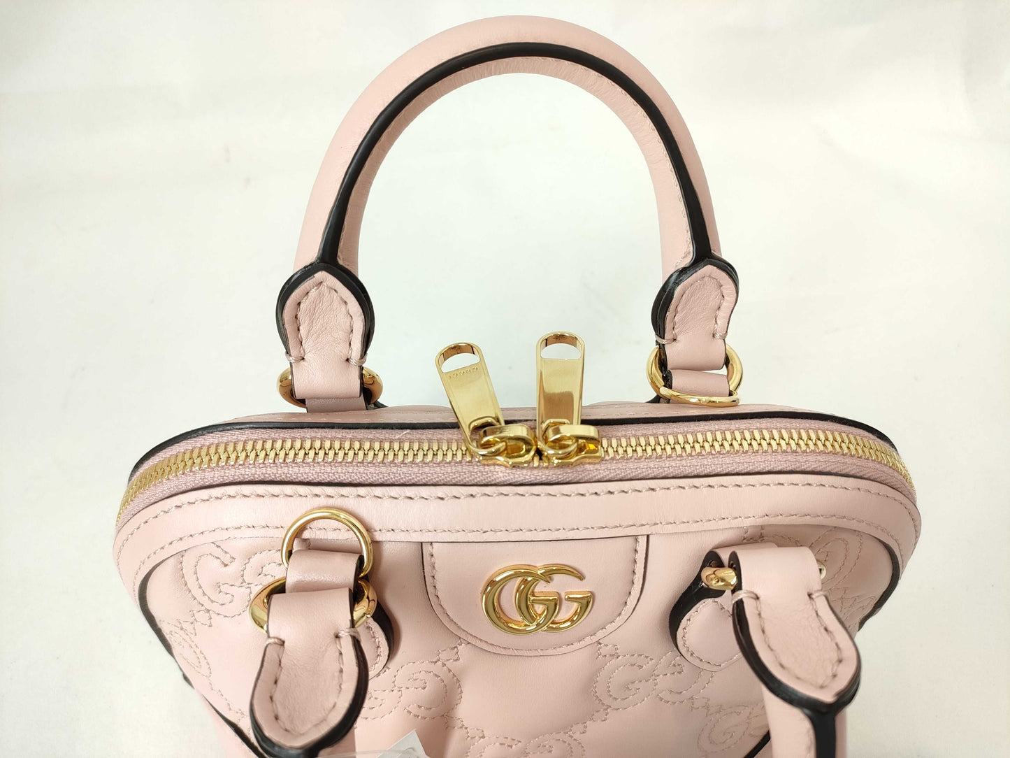 GUCCI GG Matelasse Handbag with Strap