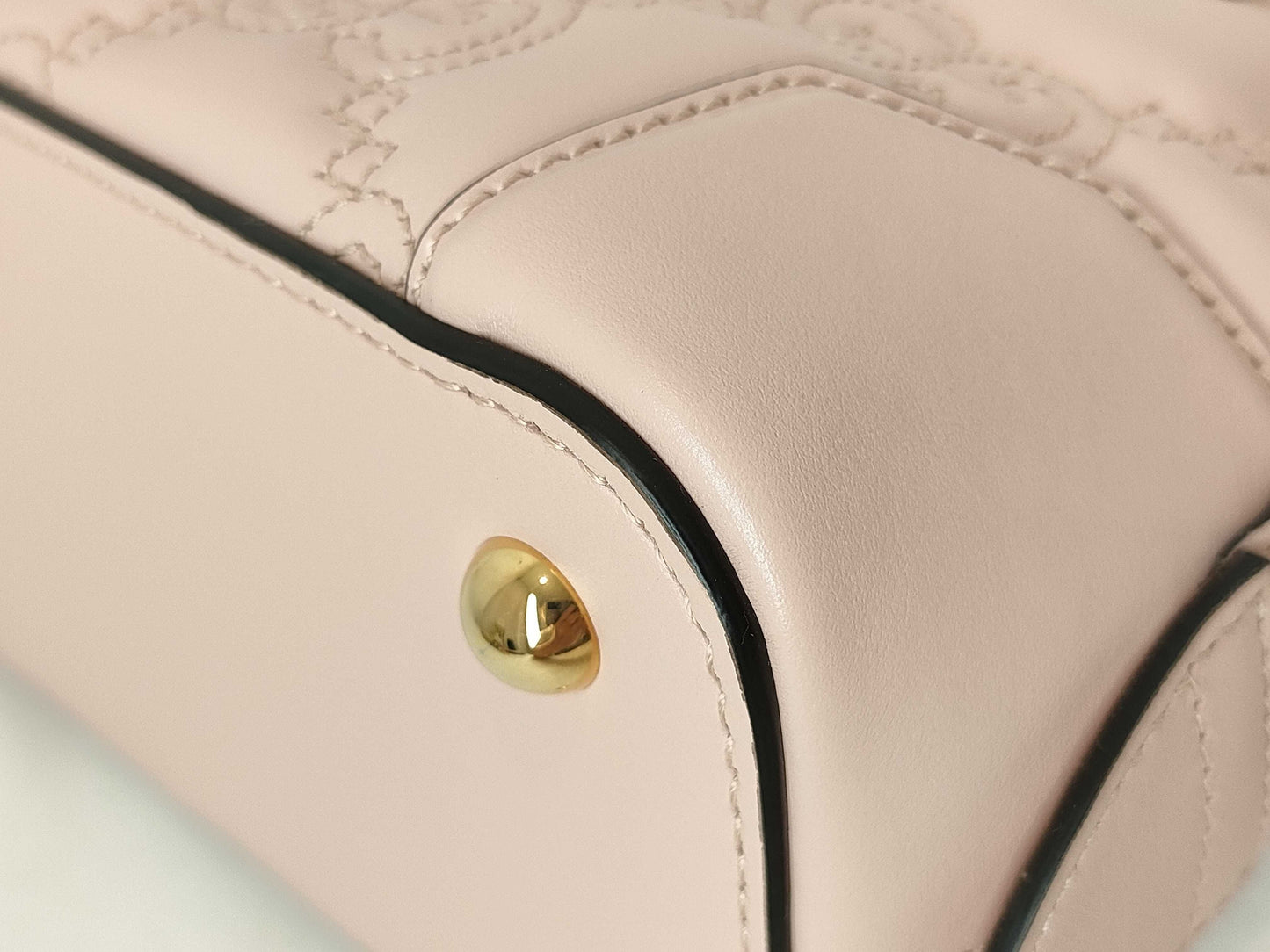 GUCCI GG Matelasse Handbag with Strap