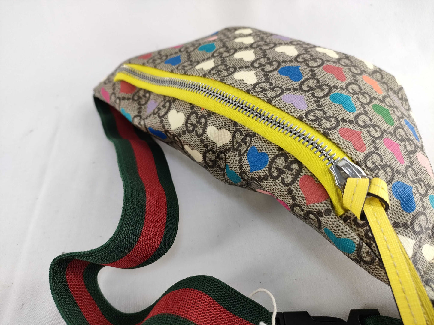GUCCI QT - Gucci GG Supreme Monogram Hearts Belt Bag Beige Ebony Multicolor Freesia Waist Bag