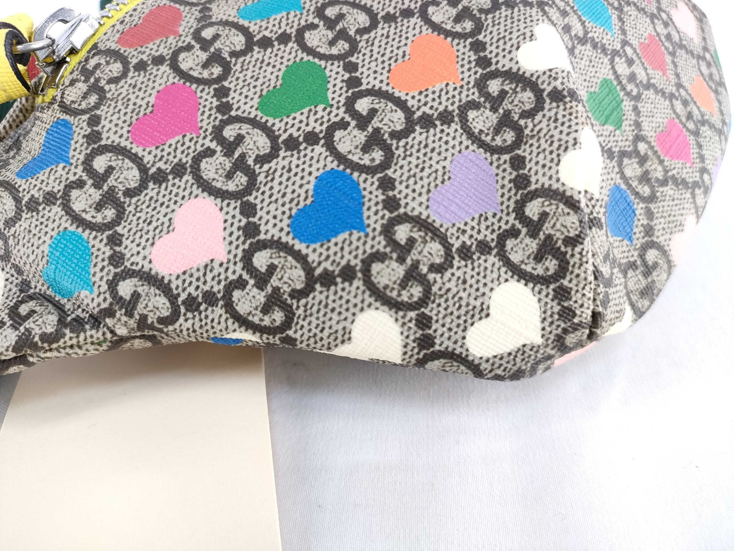 GUCCI QT - Gucci GG Supreme Monogram Hearts Belt Bag Beige Ebony Multicolor Freesia Waist Bag