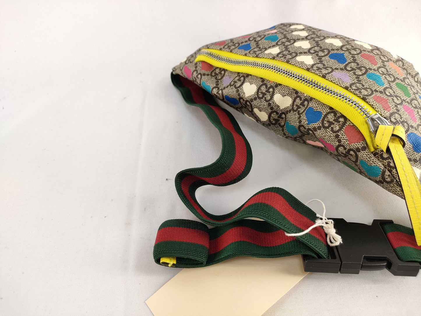 GUCCI QT - Gucci GG Supreme Monogram Hearts Belt Bag Beige Ebony Multicolor Freesia Waist Bag