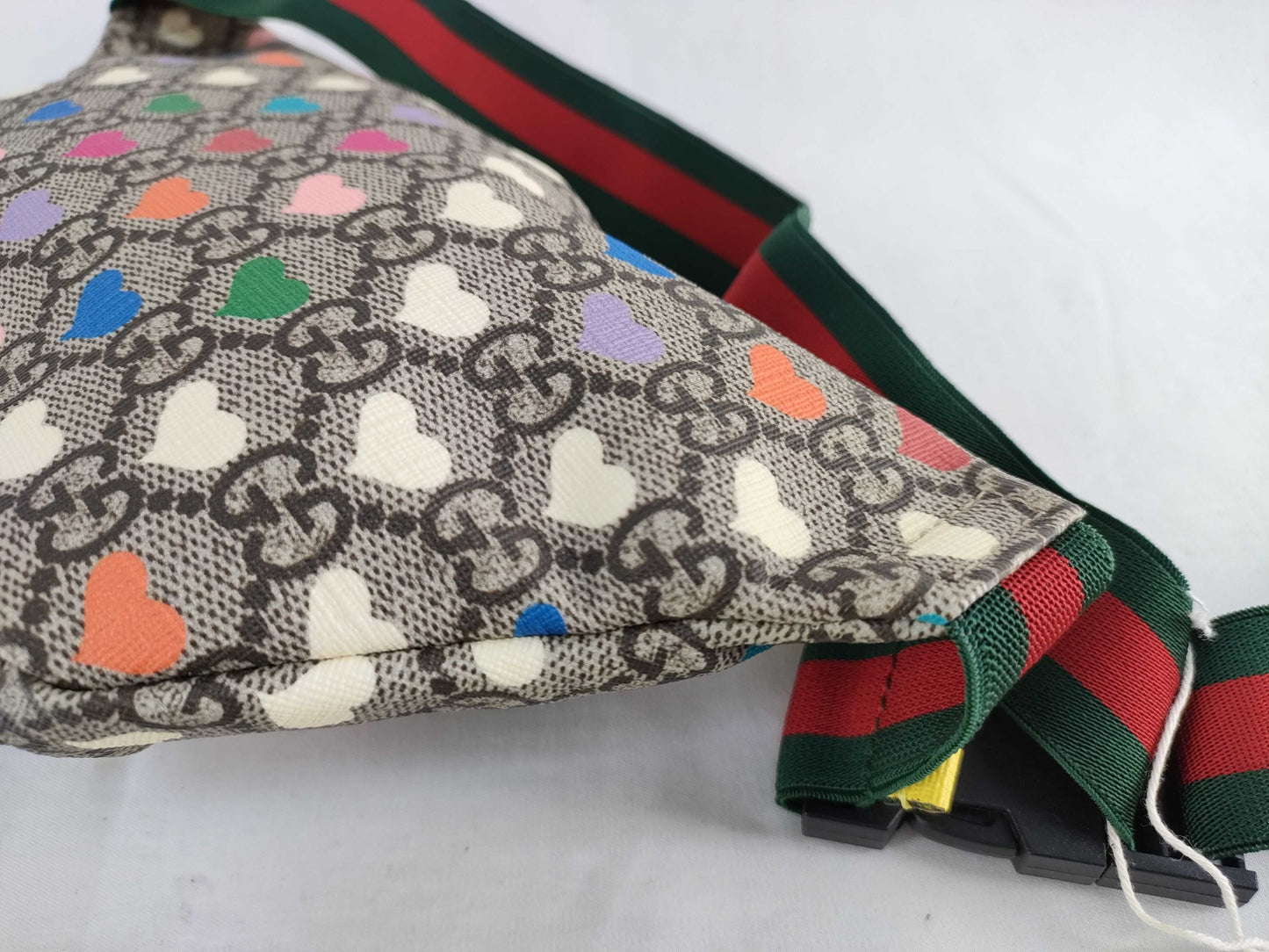 GUCCI QT - Gucci GG Supreme Monogram Hearts Belt Bag Beige Ebony Multicolor Freesia Waist Bag