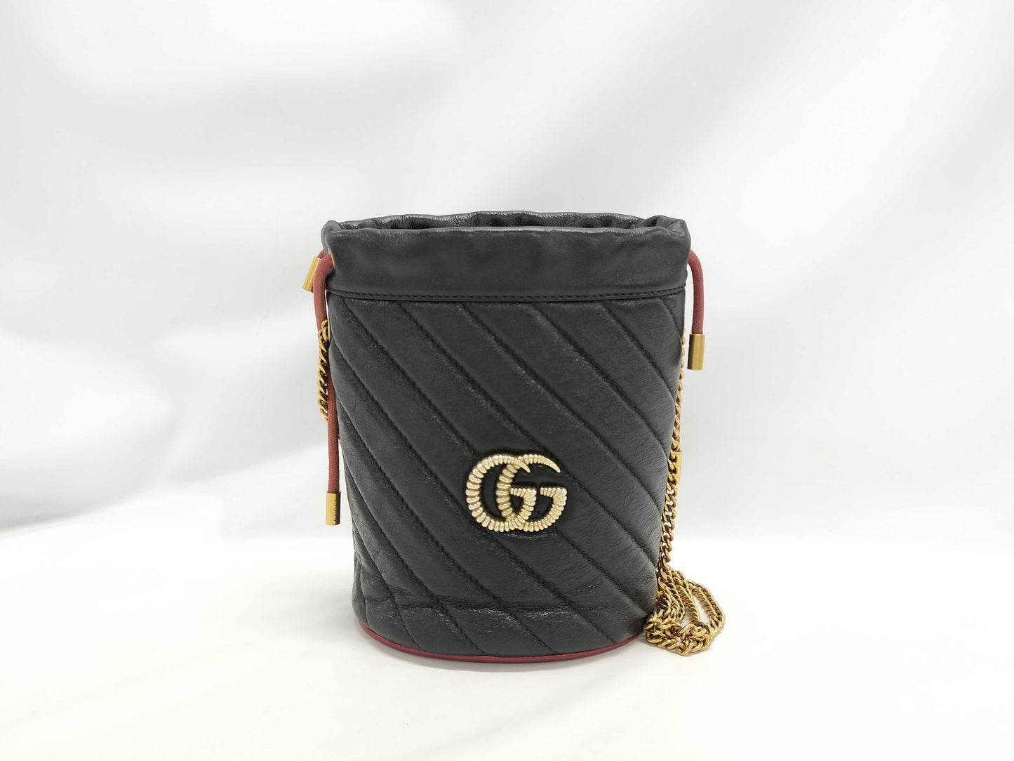 GUCCI GG Marmont Mini Bucket Shoulder Bag 573817 Black Beige with Gold Hardware Leather 525040 Shoulder Bag