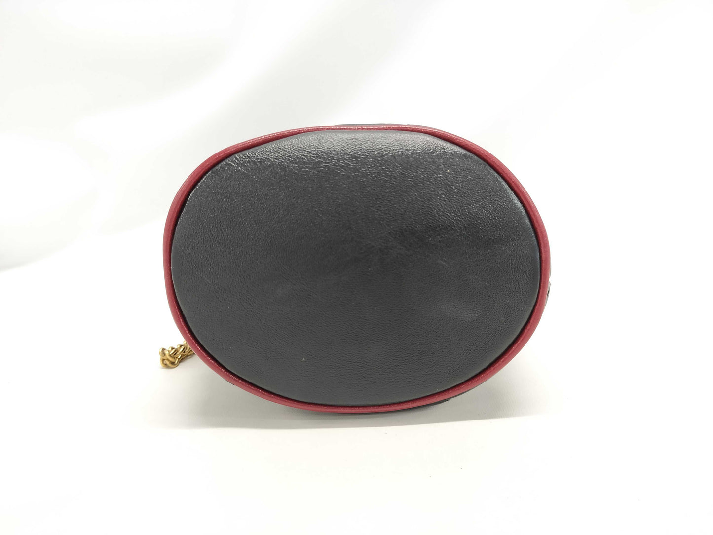 GUCCI GG Marmont Mini Bucket Shoulder Bag 573817 Black Beige with Gold Hardware Leather 525040 Shoulder Bag