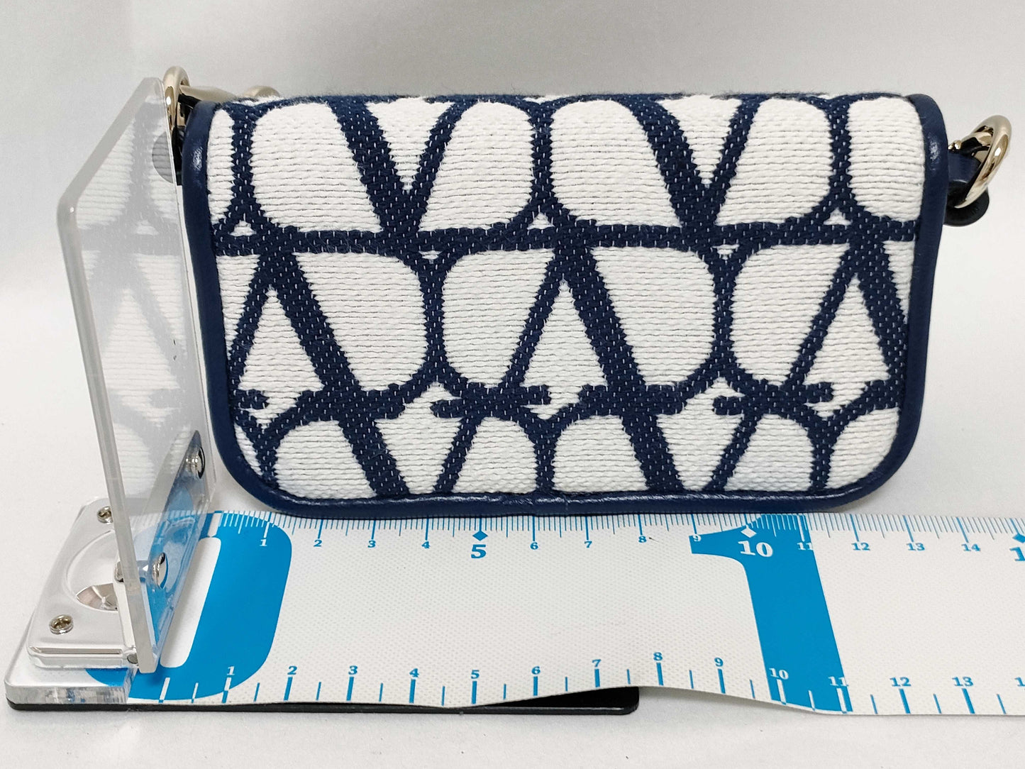 VALENTINO VALENTINO GARAVANI Loco Micro Chain Bag Pouch