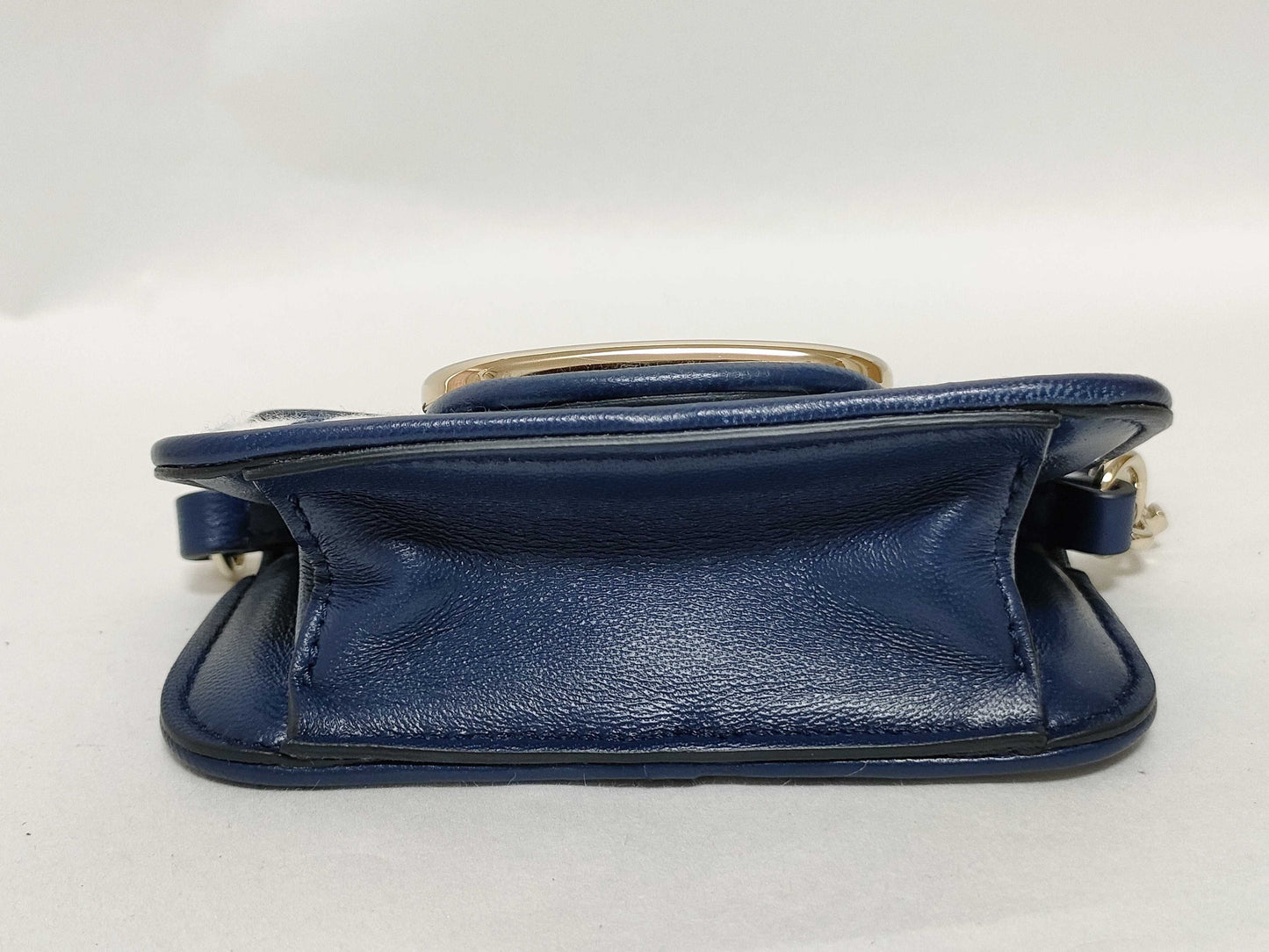VALENTINO VALENTINO GARAVANI Loco Micro Chain Bag Pouch