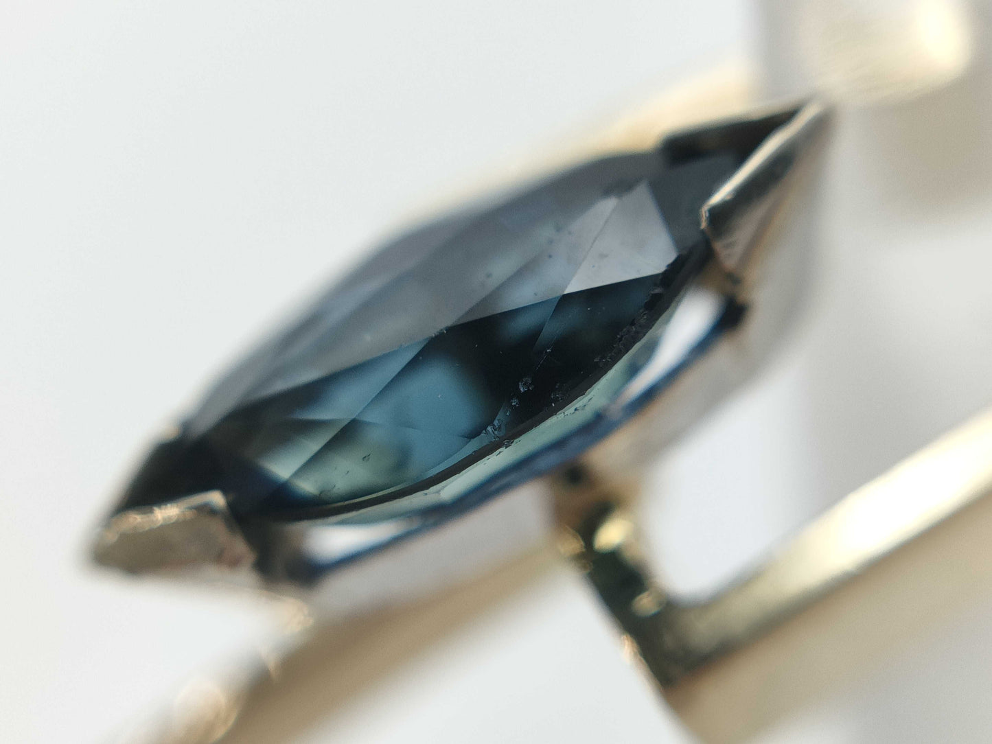 Sapphire and Diamond 585 4.5g Bracelet/Bangle