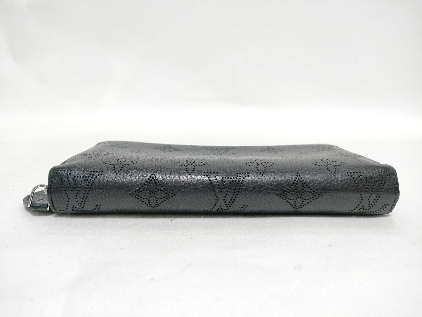 LOUIS VUITTON M61867 Mahina LOUIS VUITTON Zippy Wallet Round Mahina Wallet