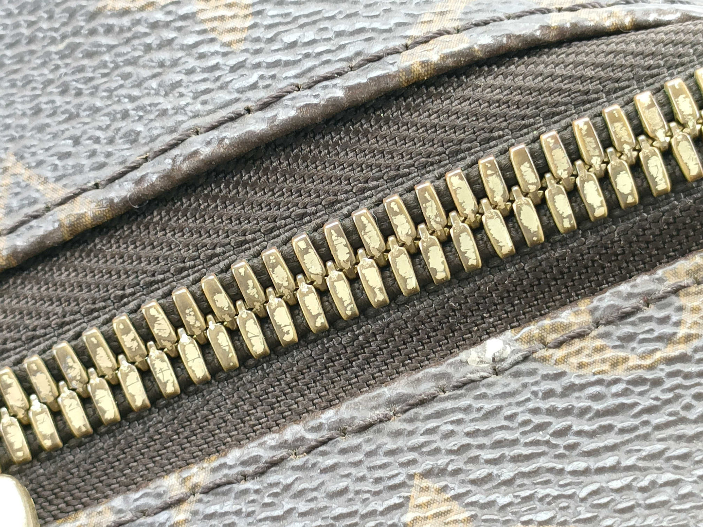 LOUIS VUITTON Monogram Weekender MM Boston Bag