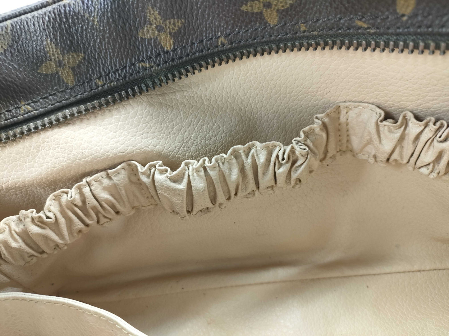 LOUIS VUITTON RFID Unverified 854TH Monogram Louis Vuitton Monogram True Toilet Second Bag