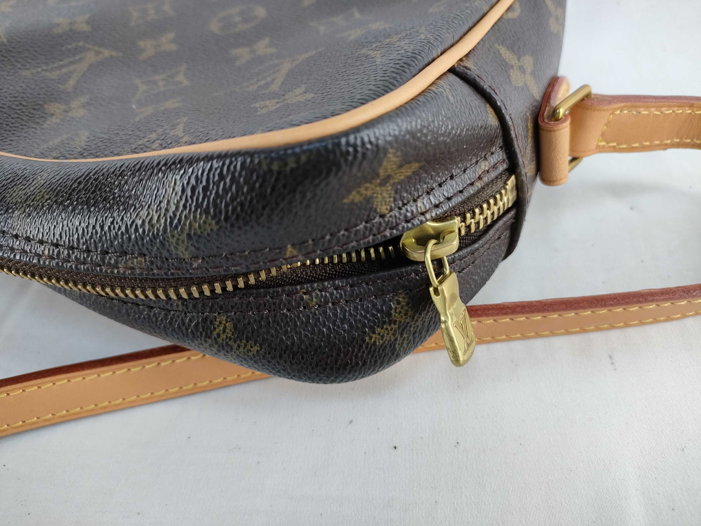 LOUIS VUITTON Monogram Trocadero Shoulder Bag