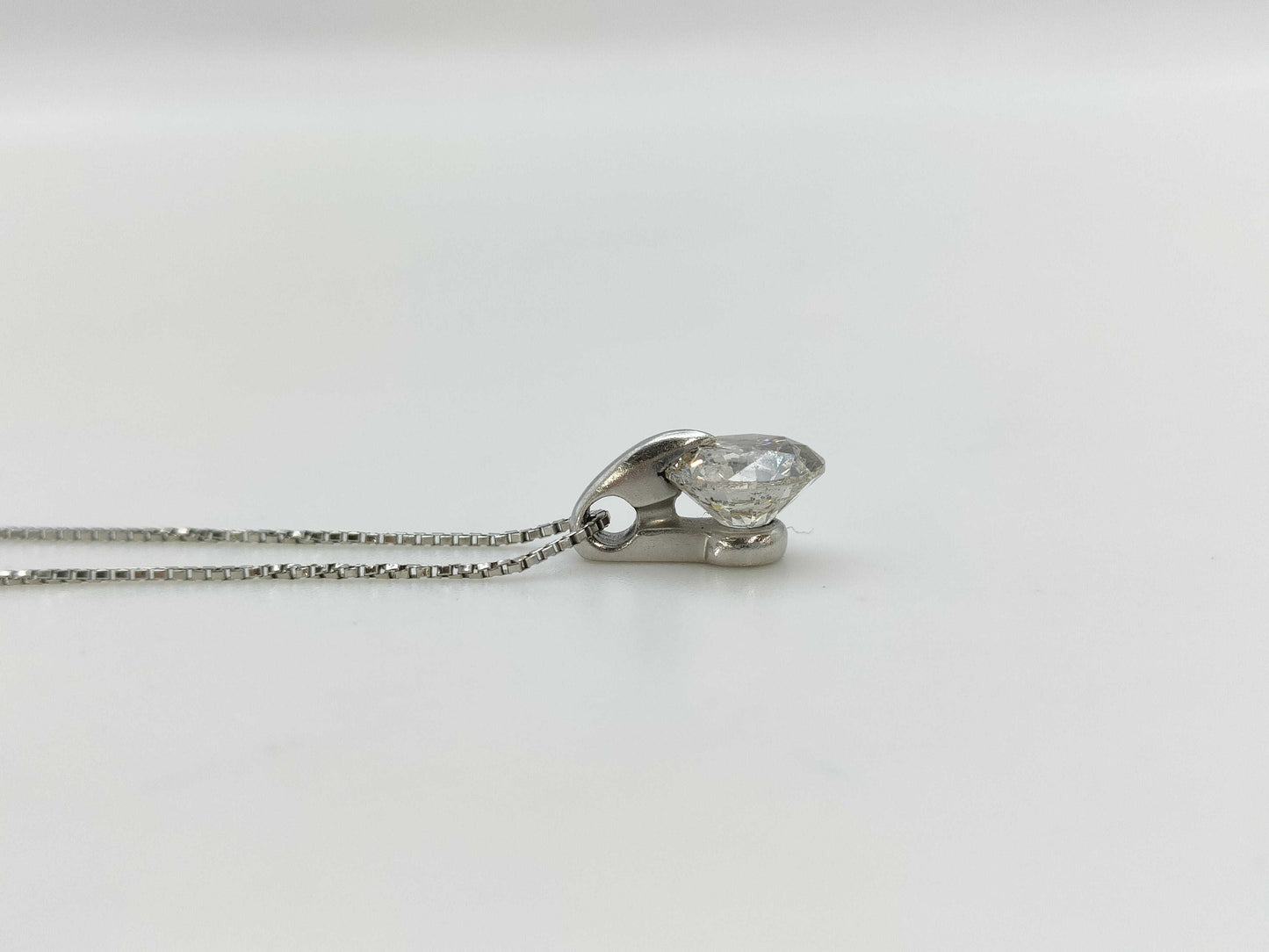 D2.020ct PT900/850 4.0g Necklace