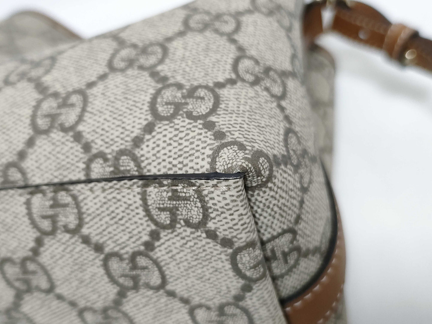 GUCCI GG Supreme 815118 520981/GG Emblem Small Bucket Shoulder Bag