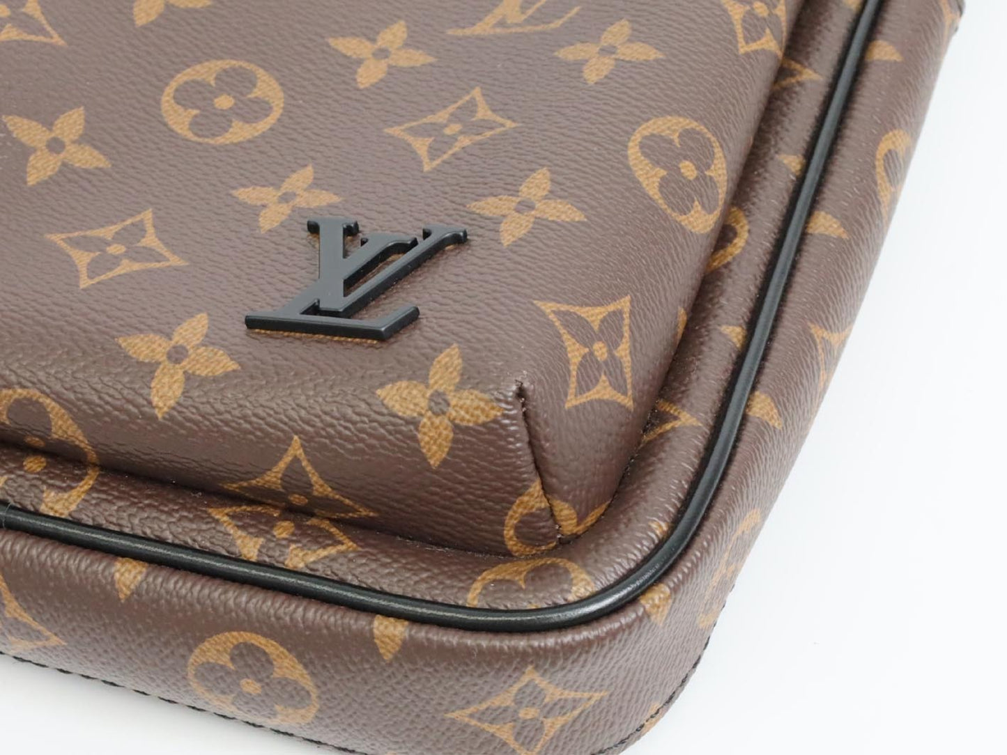 LOUIS VUITTON Avenue Sling Bag M46327 RFID Verified Shoulder Bag