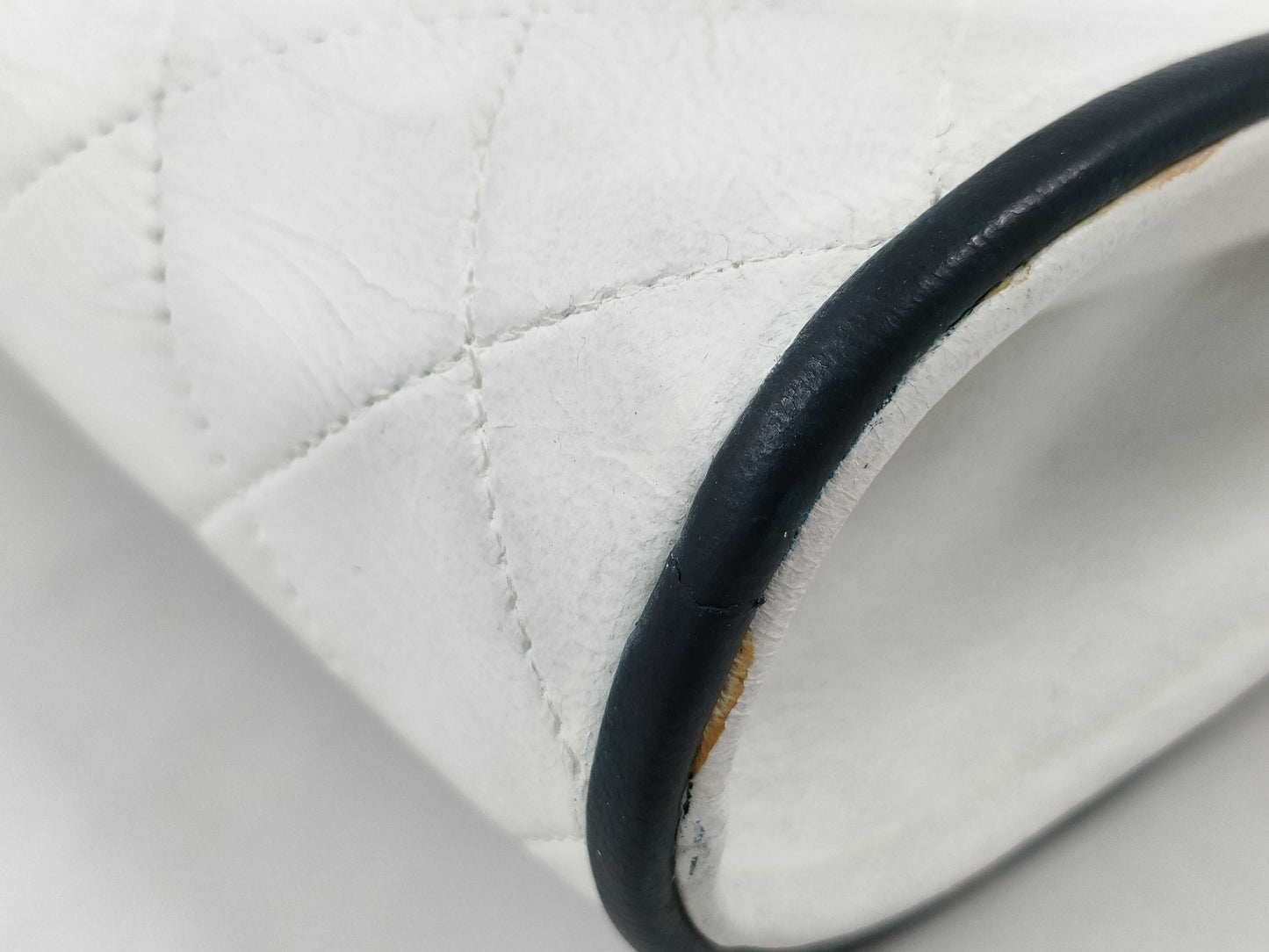 CHANEL Matelasse Two-Tone Shoulder Bag