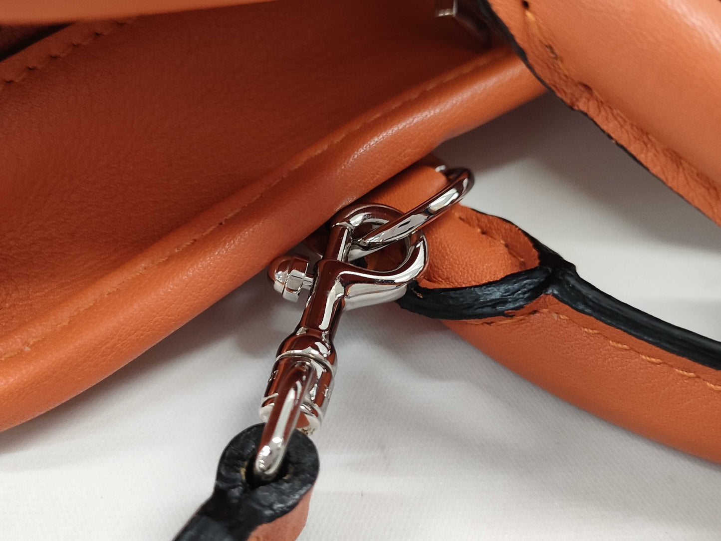 LOEWE Amazona 23 2-Way Handbag/Shoulder Bag
