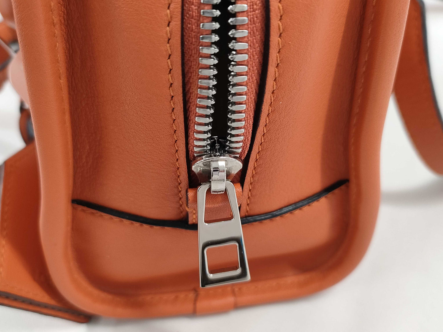LOEWE Amazona 23 2-Way Handbag/Shoulder Bag