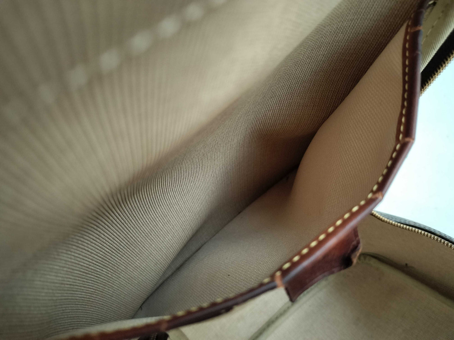 LOUIS VUITTON M41450 Monogram Excursion M41450 Monogram Handbag