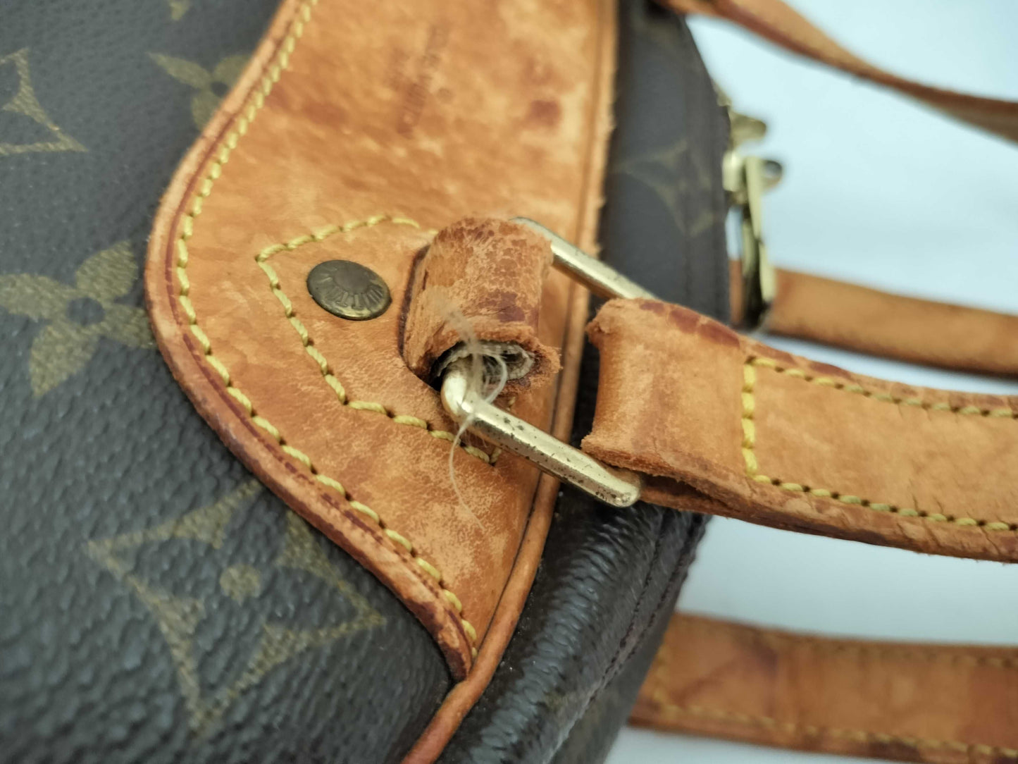 LOUIS VUITTON M41450 Monogram Excursion M41450 Monogram Handbag