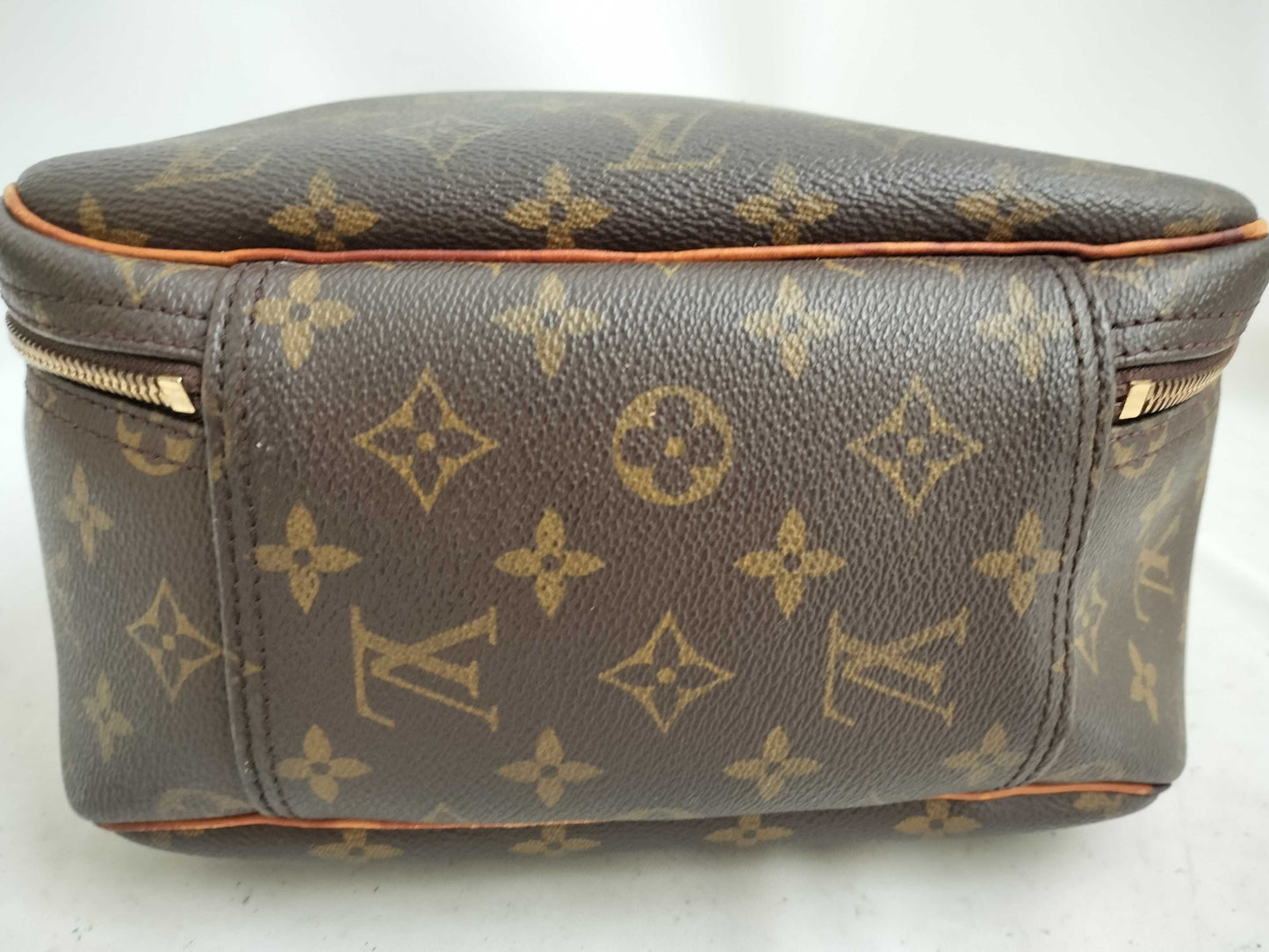 LOUIS VUITTON M41450 Monogram Excursion M41450 Monogram Handbag