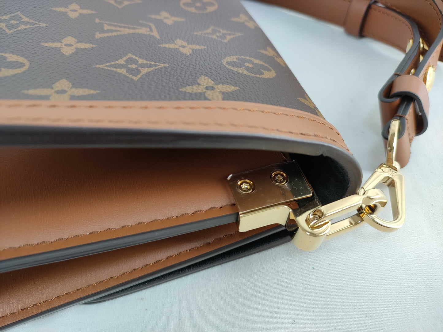 LOUIS VUITTON Monogram Louis Vuitton Dauphine MM Shoulder Bag
