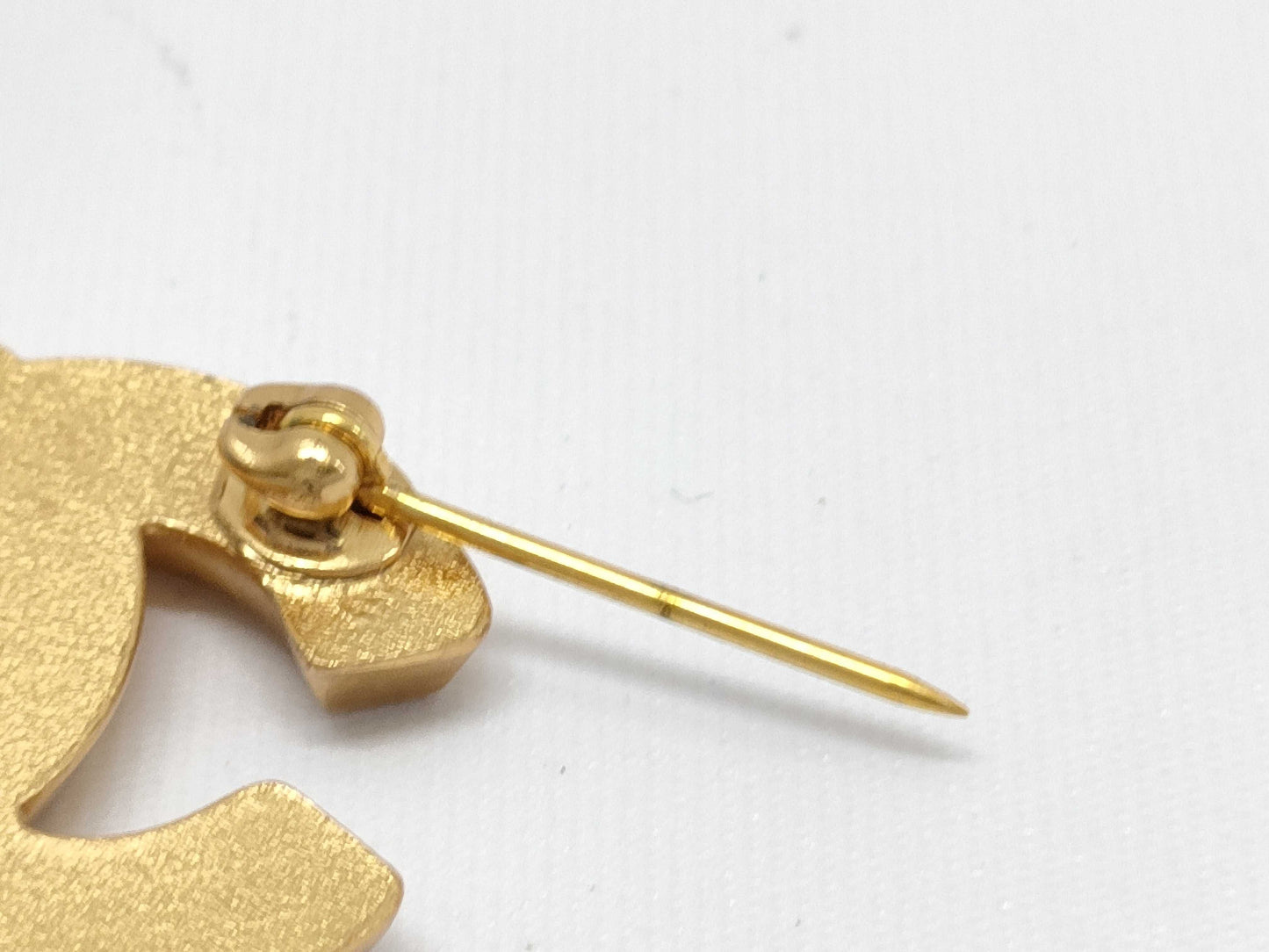 CHANEL Coco Mark Rhinestone Pearl Gold 02P Brooch
