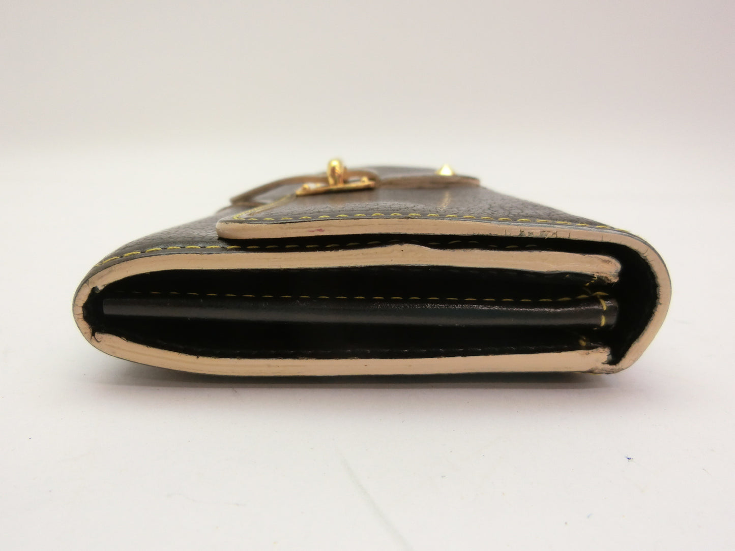 LOUIS VUITTON Suhali Favori Wallet