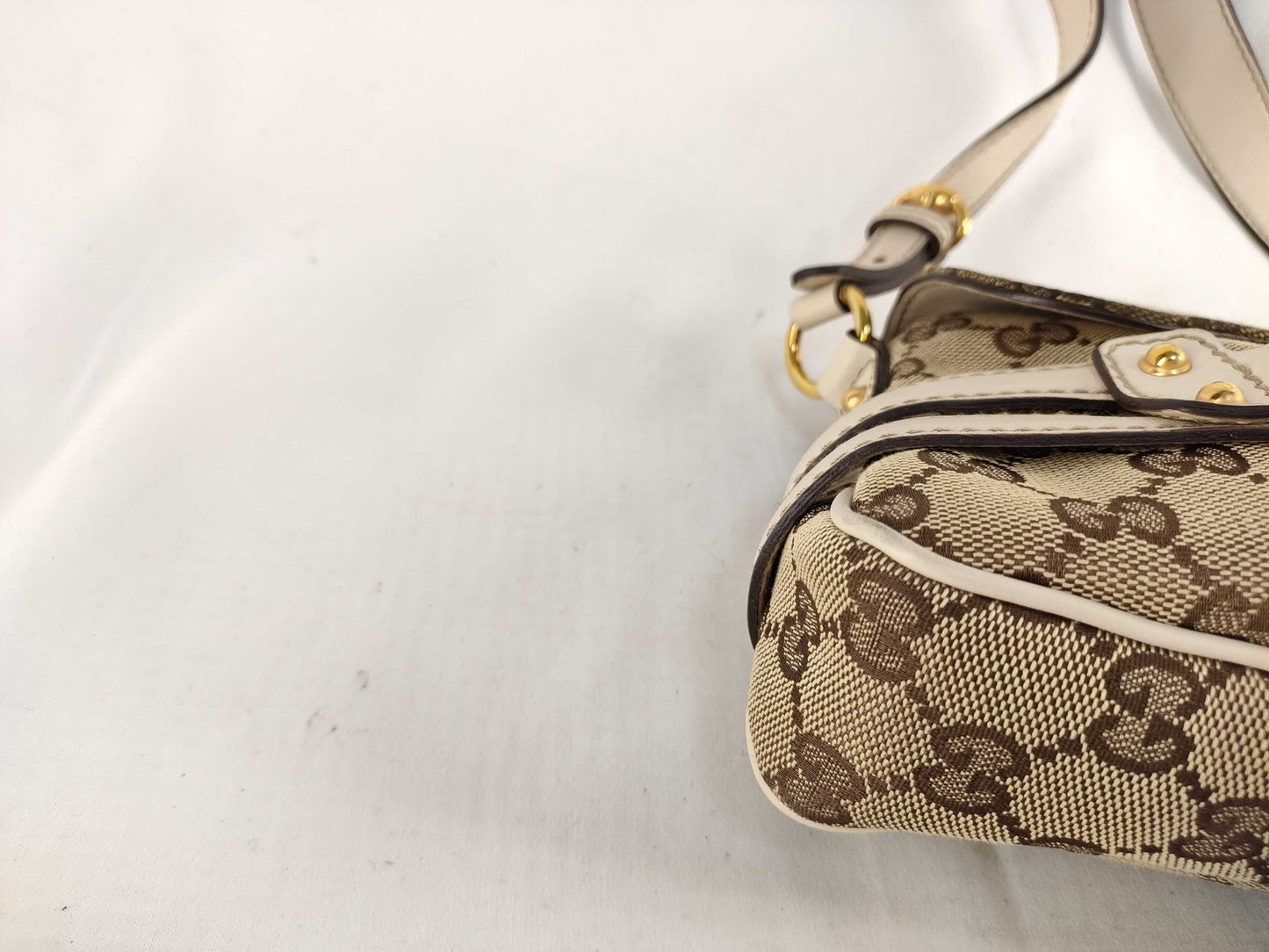 GUCCI Horsebit One-Shoulder Shoulder Bag