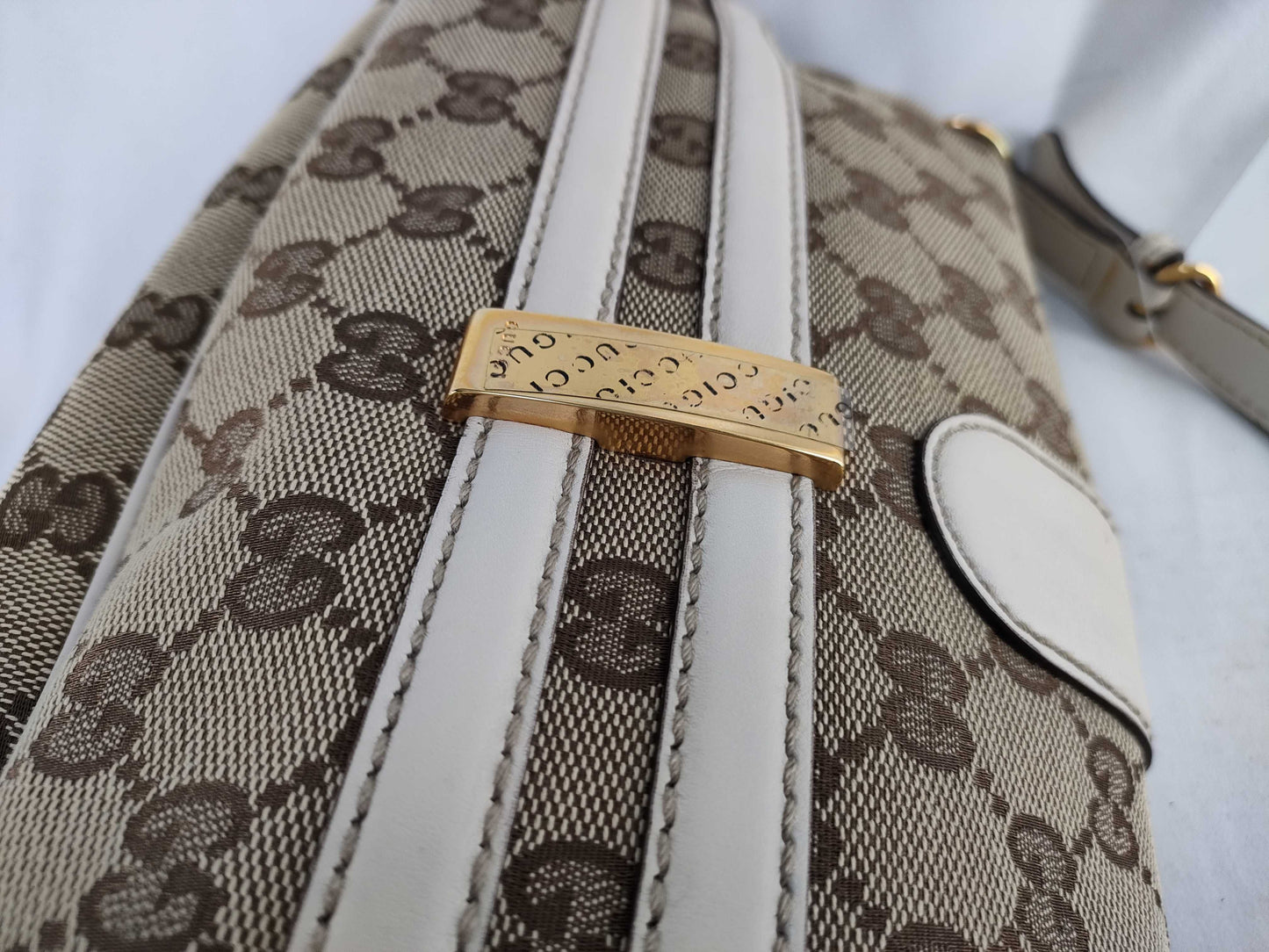 GUCCI Horsebit One-Shoulder Shoulder Bag