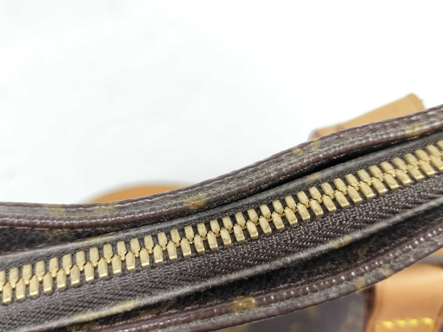 LOUIS VUITTON M51148 Monogram LV Shoulder Bag